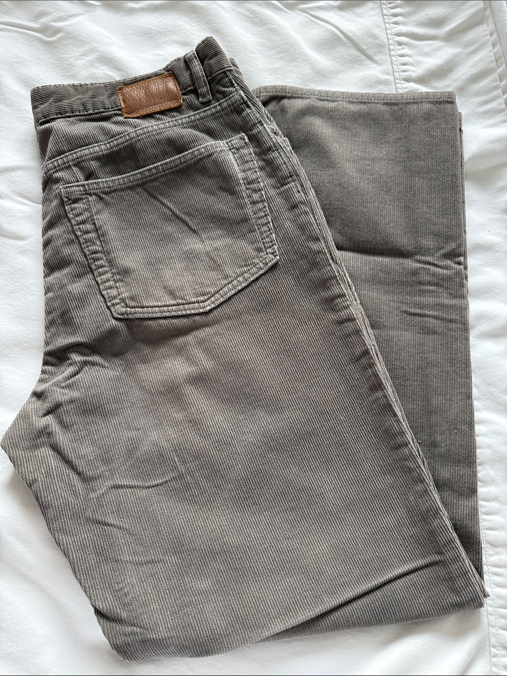 GAP Men’s Boot Fit Corduroy Pants in Olive Green